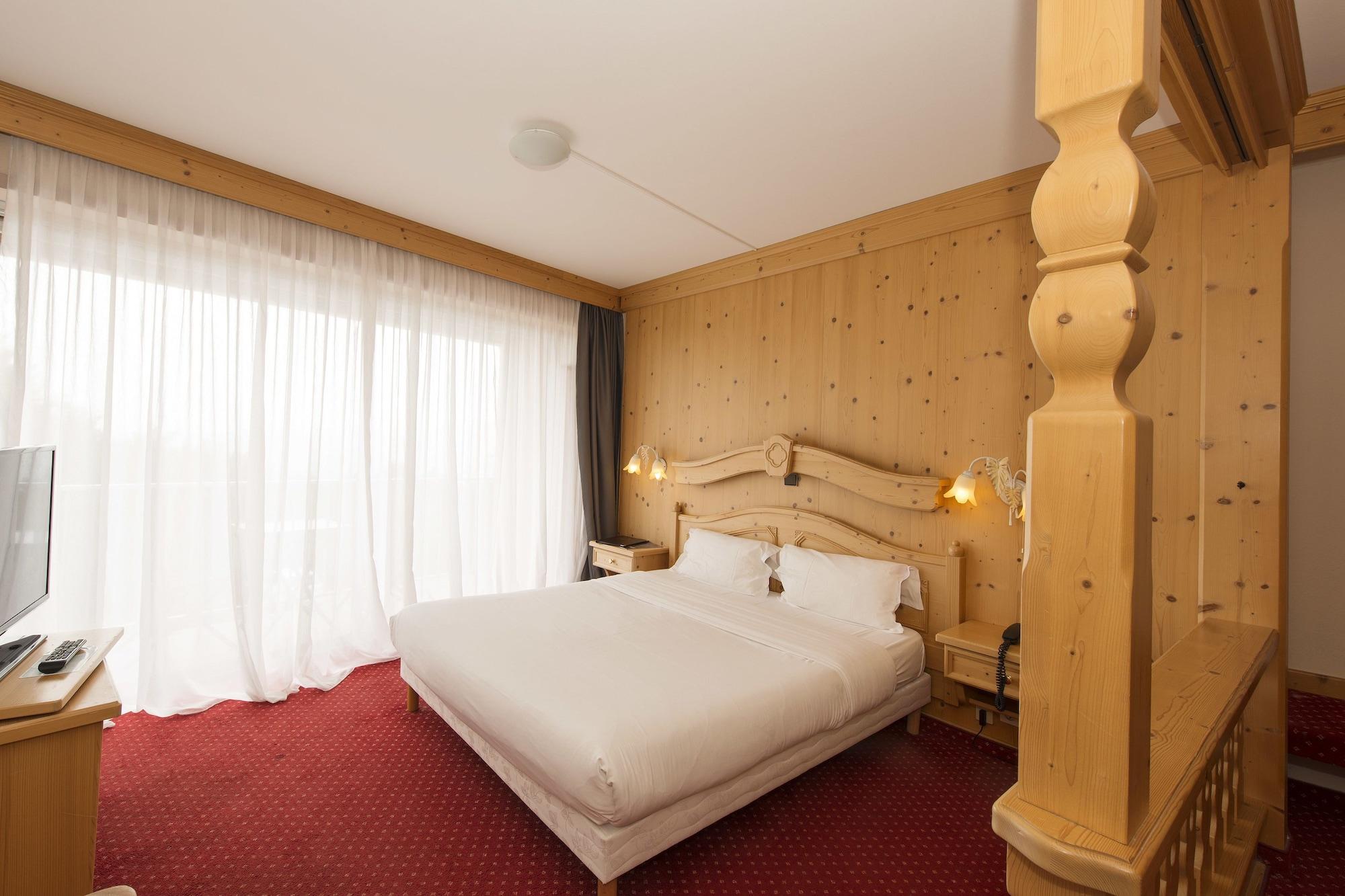 Alexain Hotel Restaurant & Wellness - Colmar Ouest Trois epis Bagian luar foto