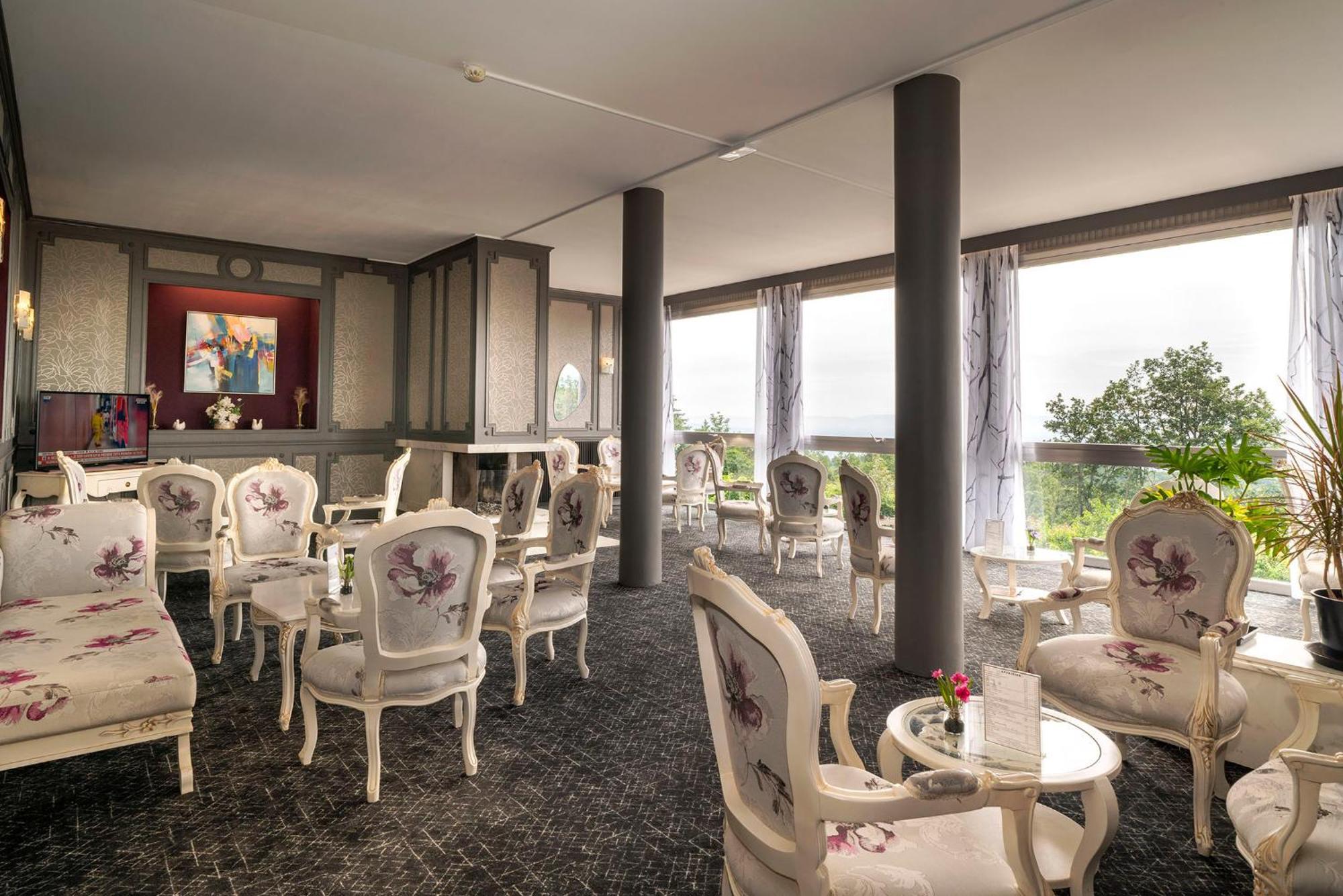 Alexain Hotel Restaurant & Wellness - Colmar Ouest Trois epis Bagian luar foto