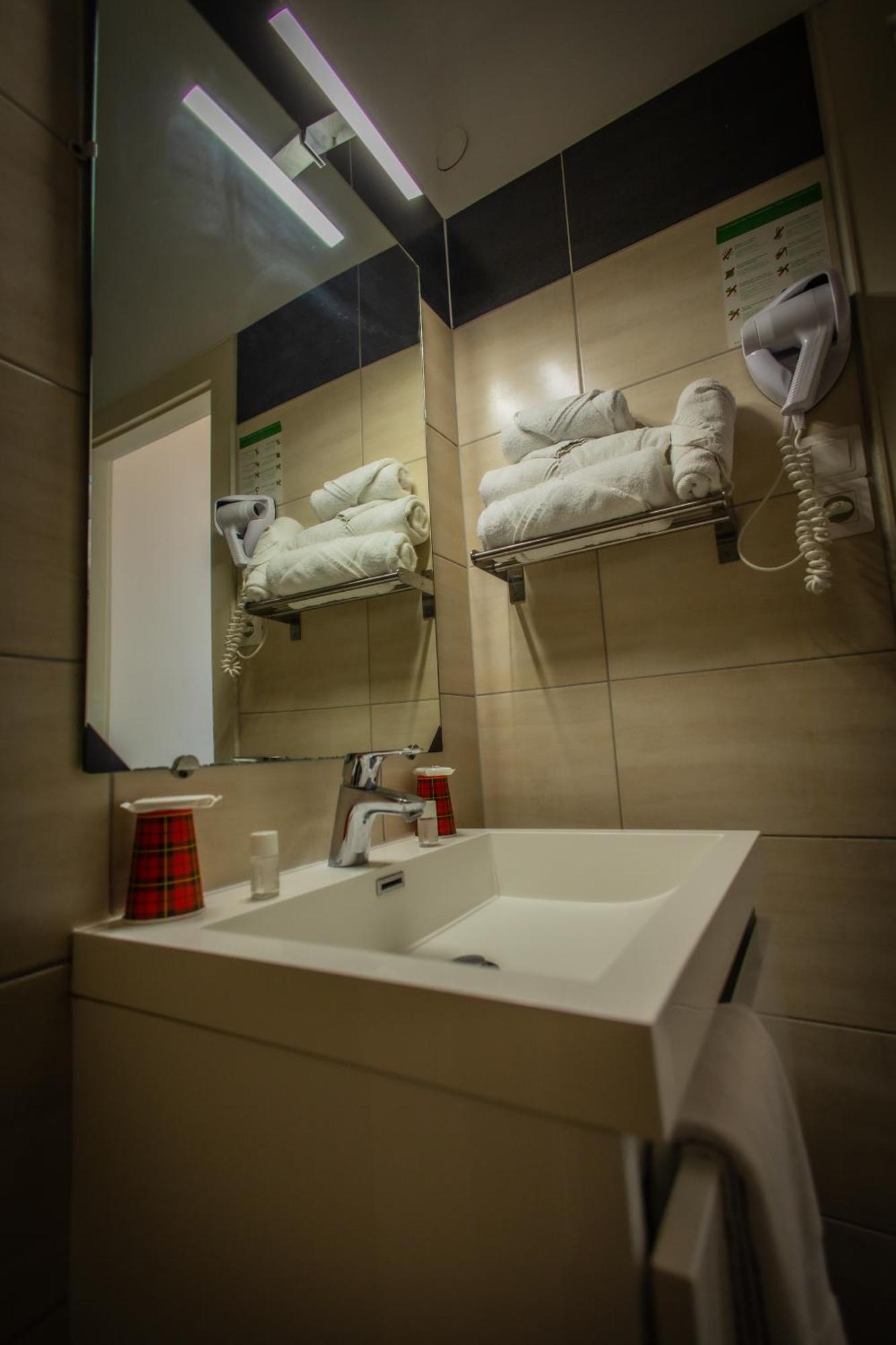 Alexain Hotel Restaurant & Wellness - Colmar Ouest Trois epis Bagian luar foto